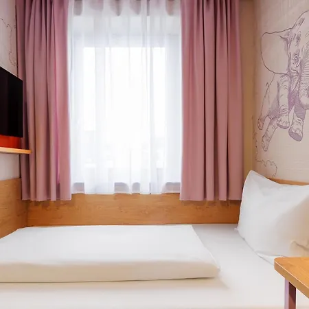 沃彼塔尔麦克乔姆斯酒店