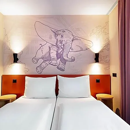 Mcdreams Hotel